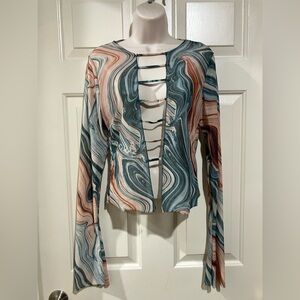 Shein woman large US 8-10 long sleeve cropped top
